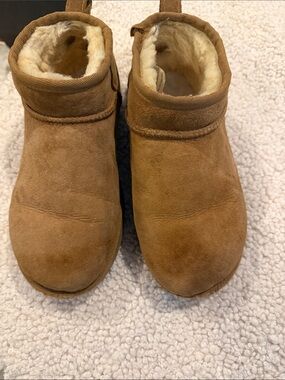 UGG Chestnut classic ultra mini Booties